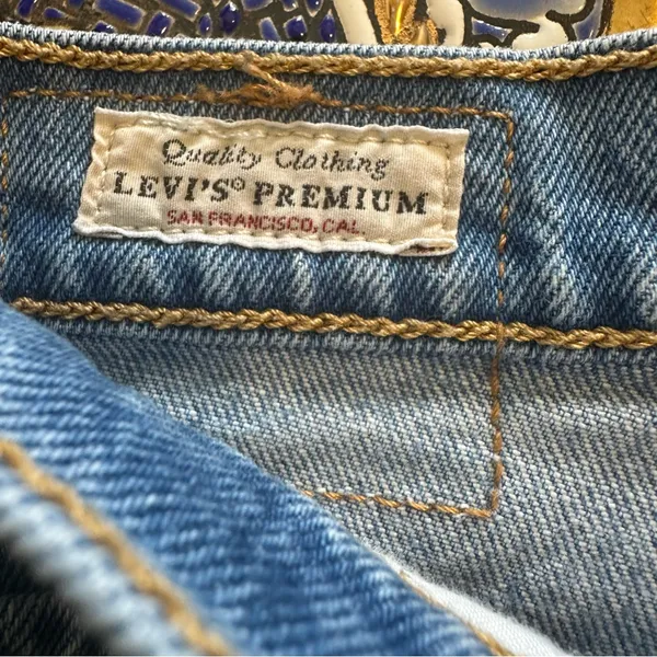 Levi’s Ribcage Straight Jeans Button Fly Womens 27 Distressed - Image 5