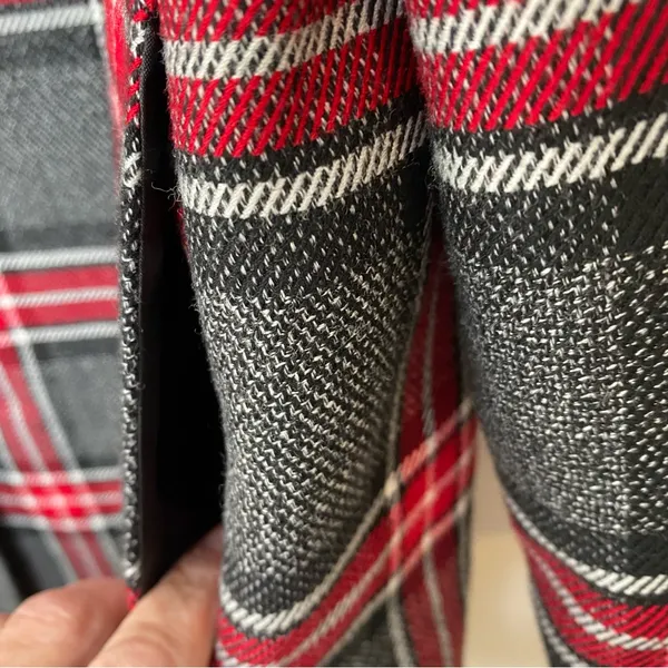 Nine West plaid over coat/blazer in size 16 red gray white - Image 10