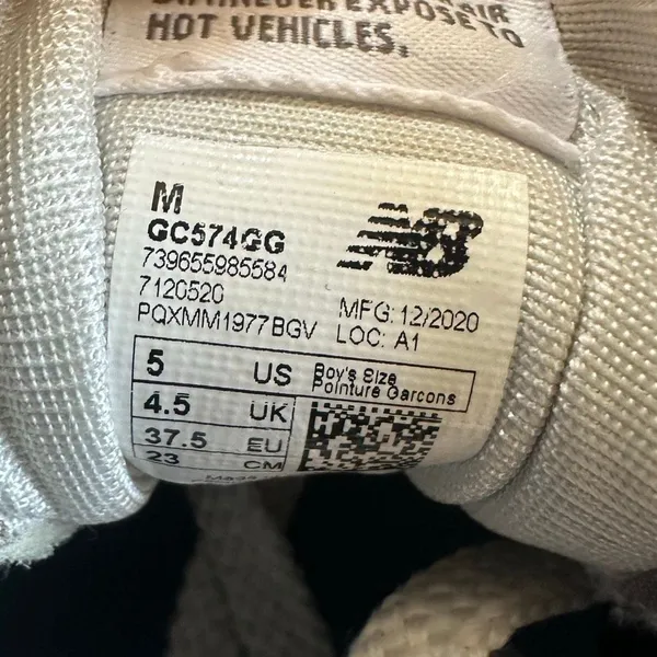 New Balance 574 Classic Sneakers in Grey Size 7 Women - Image 6