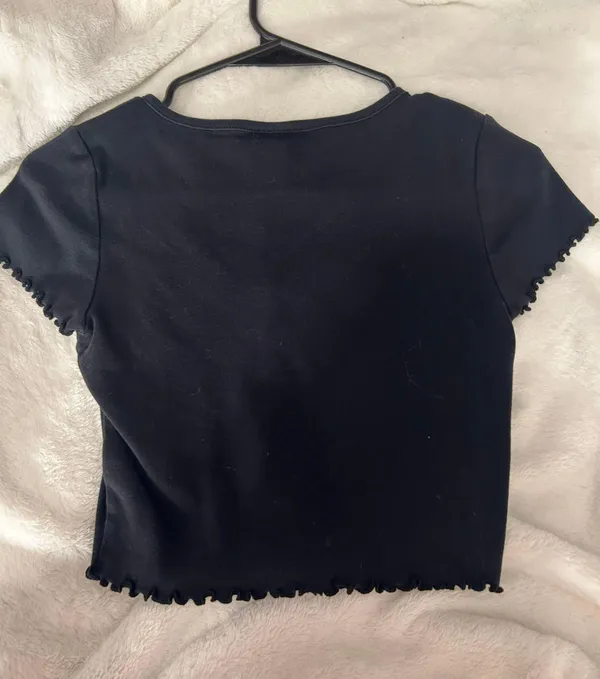 H&M Cropped T-shirt - Image 2