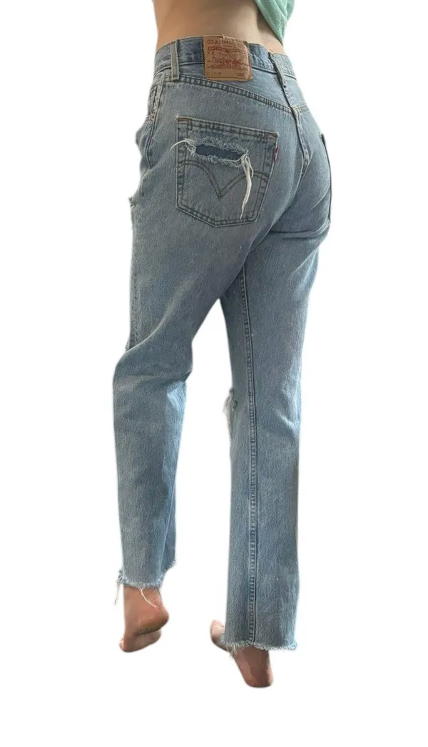 Levi’s Rare Vintage Light Wash 2004 Buttonfly 501 Jeans - Image 3