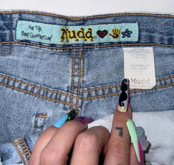 Mudd high rise denim shorts  - Image 3