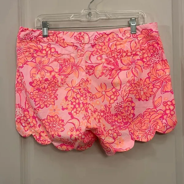Lilly Pulitzer, buttercup, scalloped hem, shorts, days, bloom, size 10 - Image 6