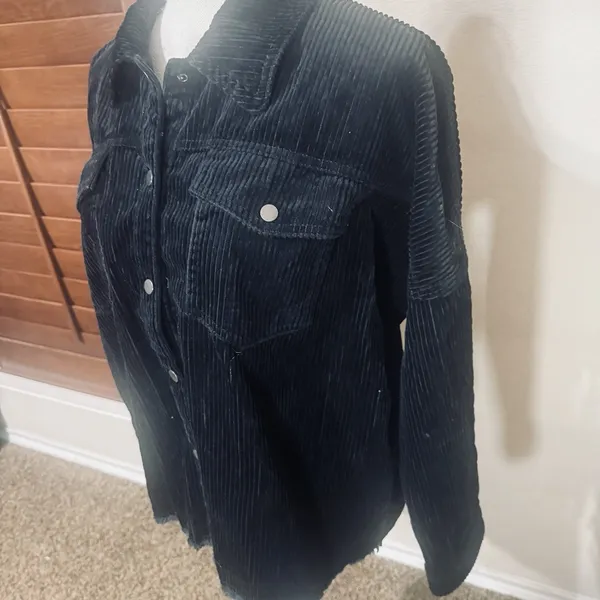 NWT ZARA Black Corduroy Shirt Jacket Shacket Women’s L raw hem fringe grunge - Image 3
