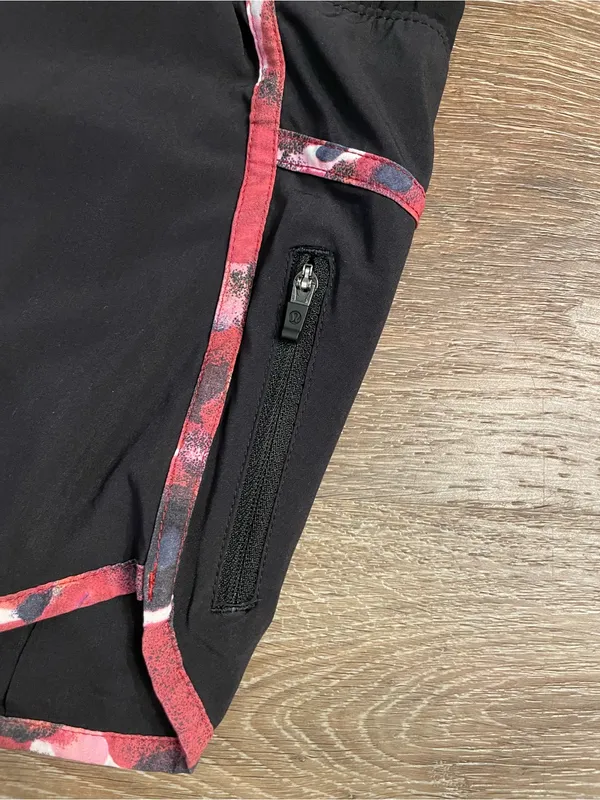 lululemon athletica Black Athletic Tracker Shorts Size 8 - Image 4