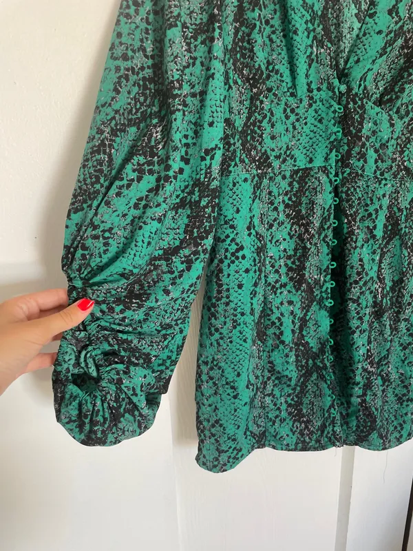 Signature 8 Green Animal Print Long Sleeve Dress - Image 4