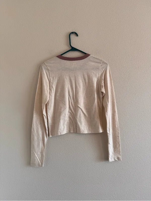 NWT aerie Cream Long-Sleeve Graphic Tee with Mauve Trim - Image 3