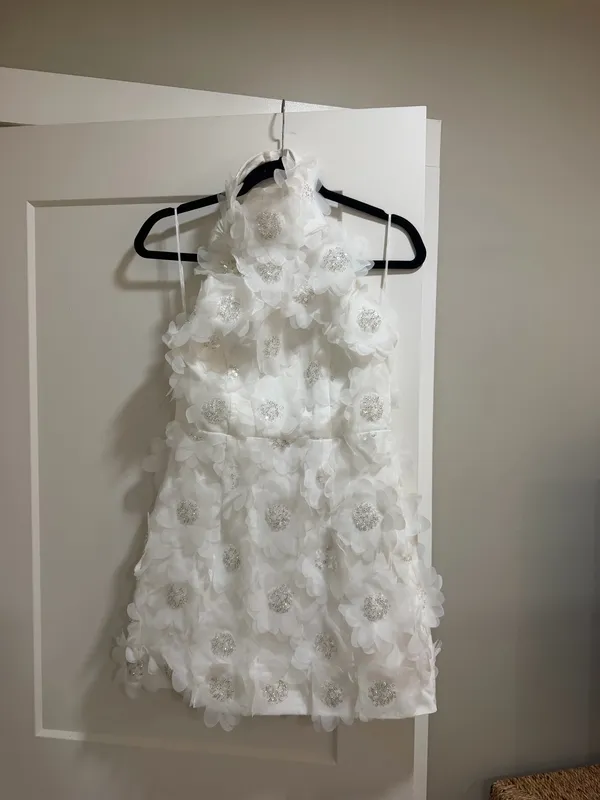 Elliatt Revolve Mini Dress White - Image 3
