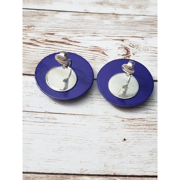 Vintage Clip On Earrings Large Statement Earrings Violet with Gold Tone Pattern - Image 5