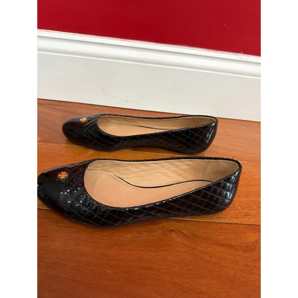 Tory Burch Ballet Flats Womens Black Quilted‎ Patent Leather Gold Logo 7.5M - Image 8