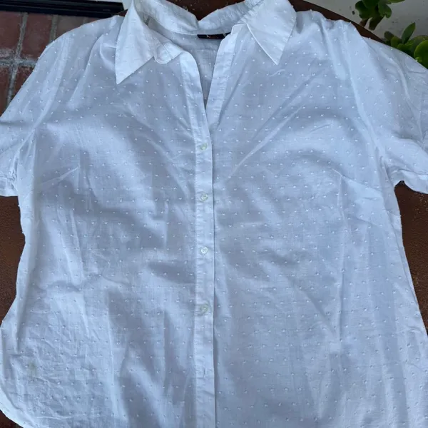 ALC women’s white textured classic button up shirt - Image 6
