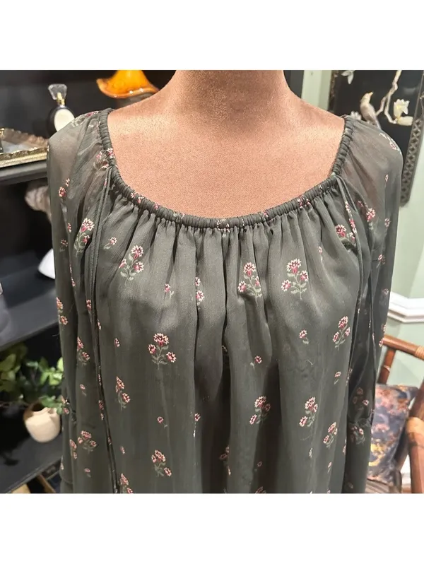 White House Black Market Floral Sheer Sleeve Blouse – Size M - Image 5