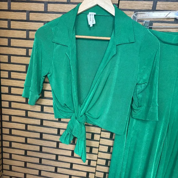 Yellow Cabbage‎ Green Two Piece Outfit Size Small - Image 2