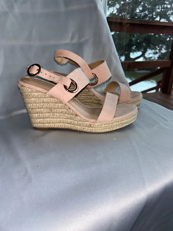 Lauren Conrad Wedges - Image 2
