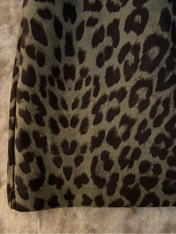Leopard Print Faux Suede A-Line Mini Skirt Women’s Size M Black/Olive - Image 5