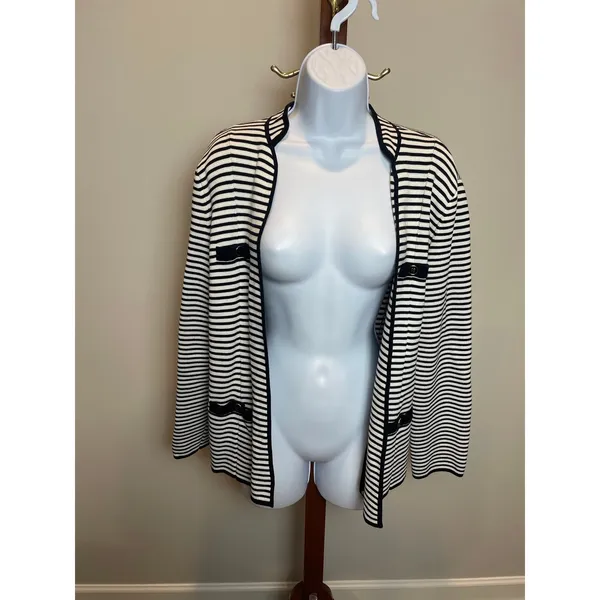 Talbots Size M Open‑Knit Blazer White With Black Stripes Button Detail - Image 3