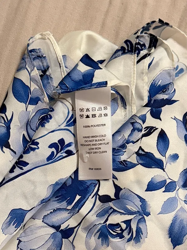 Cynthia Rowley Top & Bandana Blue & White With Floral Print & Cowboy Boots Dressy V-Neck M - Image 5