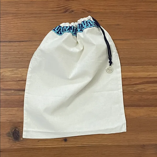 Tory Burch Cream Cloth Dust Bag Gold Tone Logo Charm 12x15 - Image 8