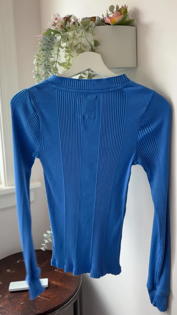 Aerie blue ribbed long sleeve top in a S - Image 3
