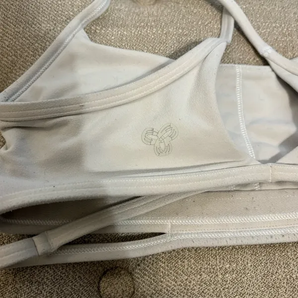 TNA Action White Sports Bra *Flawed* - Image 4