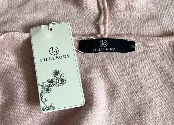 Baby pink zip up sweater Size M - Image 6