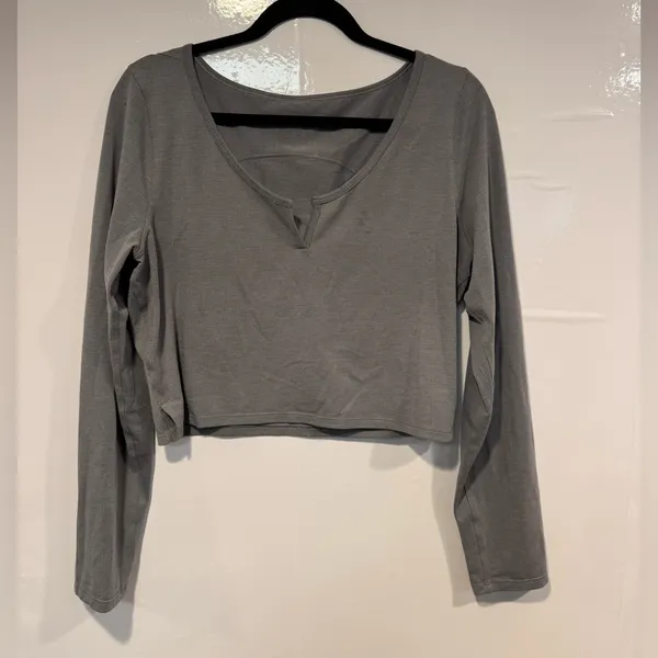 Women's Gray Lululemon‎ Scoop neck Long Sleeve Top - Image 2
