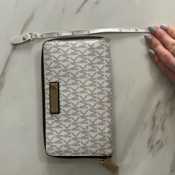 Michael Kors Wallet - Image 2