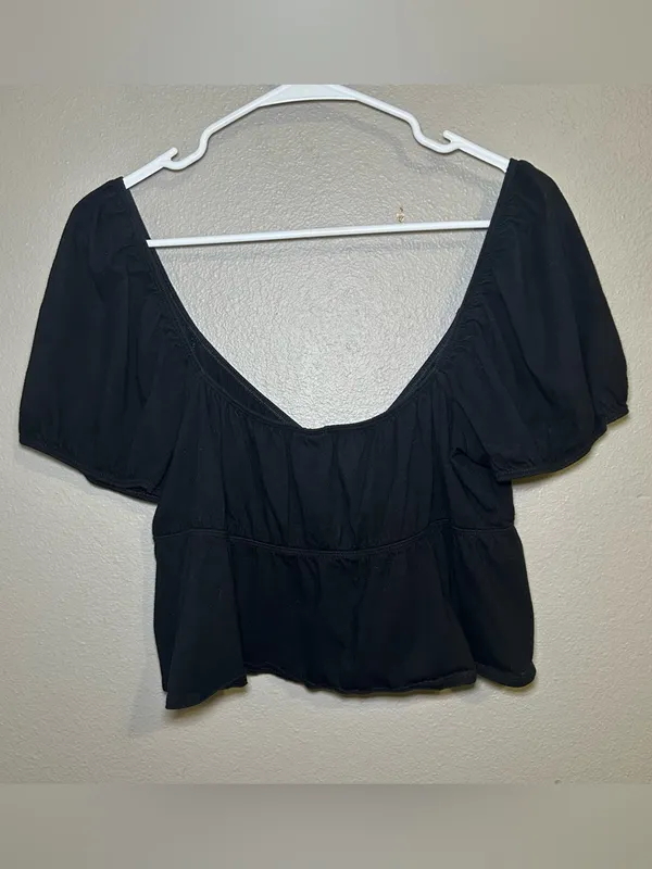 Aritzia Sunday Best Kaia Black Puff Sleeve Cropped Blouse Women’s Size Medium - Image 5