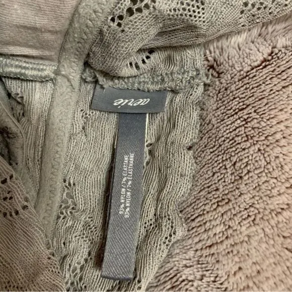 Aerie Floral Lace Crossback Bralette Gray Scalloped V-Neck Lined Intimates Small - Image 3