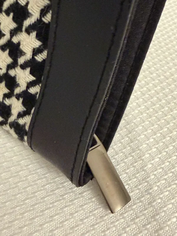 Savvy Black & White Houndstooth Cosmetic/Clutch Bag - Image 3