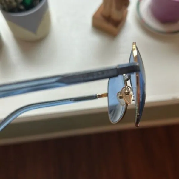 Gucci Gold Frame Blue Lenses Authentic Sunglasses - Image 5