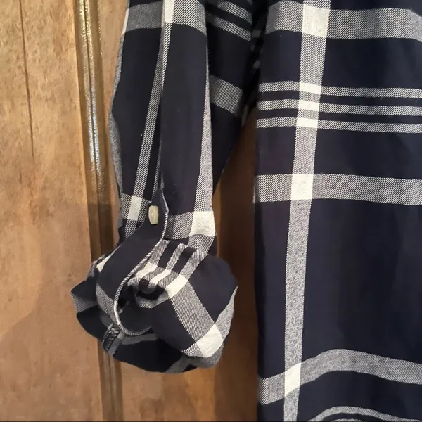 Tommy Hilfiger Blue and White Plaid Button Down Top Size S/P. - Image 3