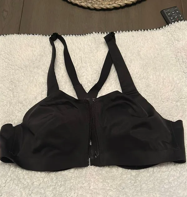 Victoria's Secret Sports Bra - Image 2