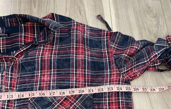 Zara plaid distressed button down shirt size medium - Image 7