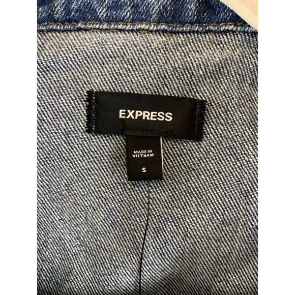 NEW Express Women's Denim Vest Size Small Utility Style Belted Blue Jean Jacket - Image 4