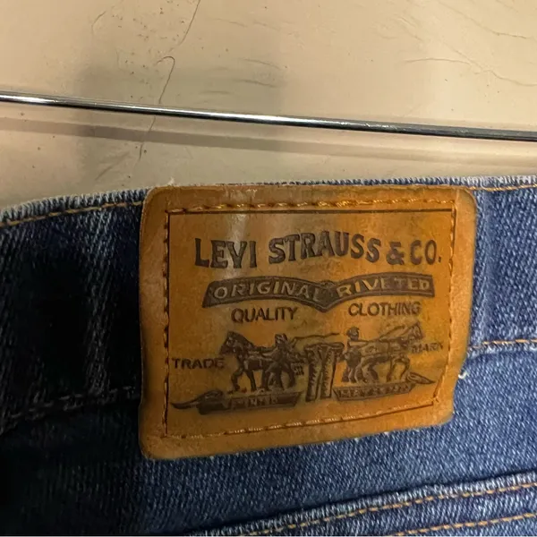 Levi's Vintage 90’s Action Orange Tab High‎ Rise Crop Straight Denim Jeans - Image 9