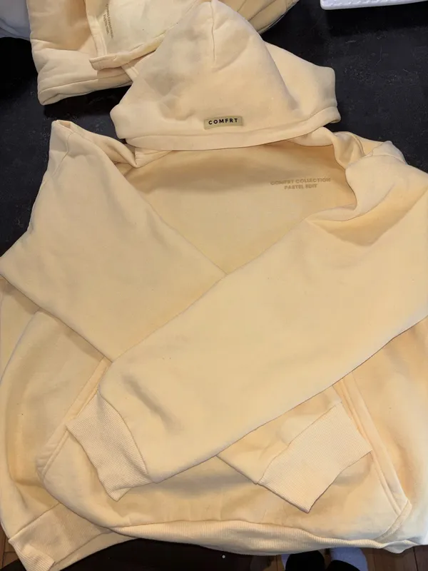Comfrt pastel edit yellow hoodie - Image 3