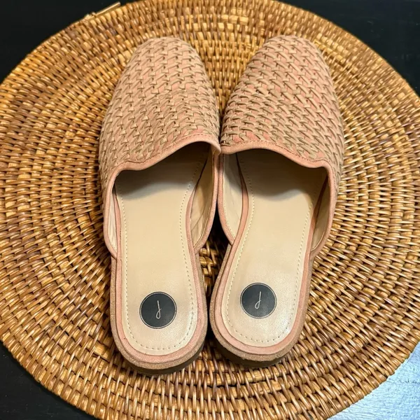 Journee Signature‎ Collection Perri Weaved Leather Mules - Image 3