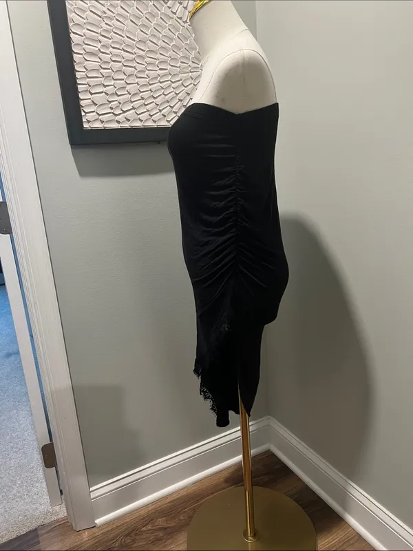 Charlotte Russe Black Asymmetrical Strapless Skirt - Image 2