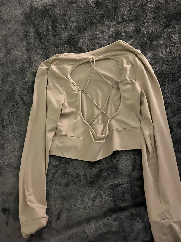 Gymshark Long Sleeve - Image 2
