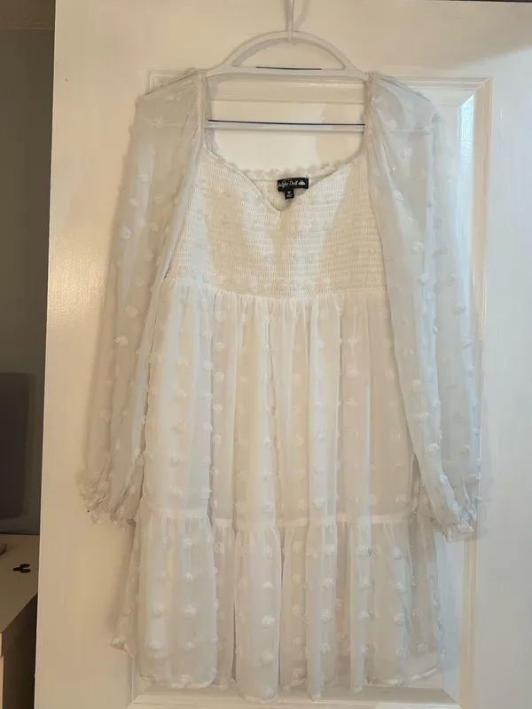White Flowy Dress Size M - Image 2