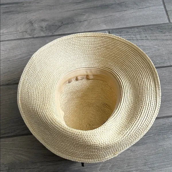 Elegant Cream Sun Hat with Black Band - Image 5
