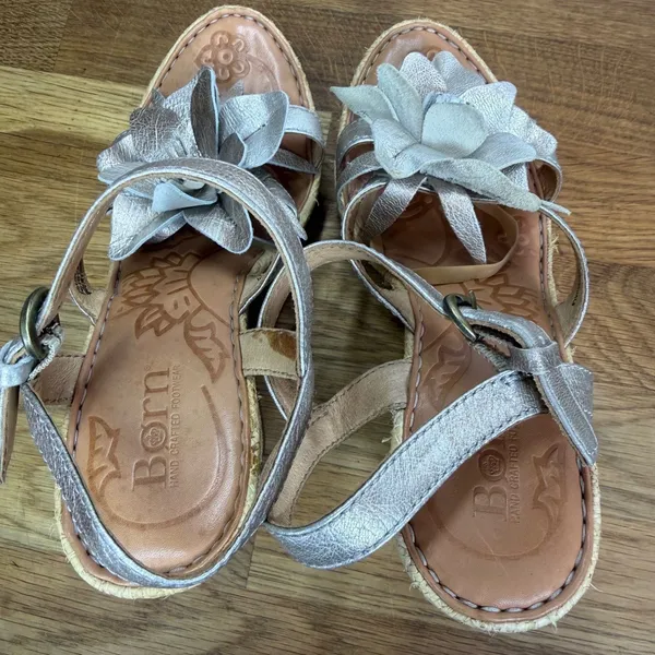 Born Metallic Flower Embellished Wedge Sandals Women's 6 Open Toe 4" Heel - Image 11