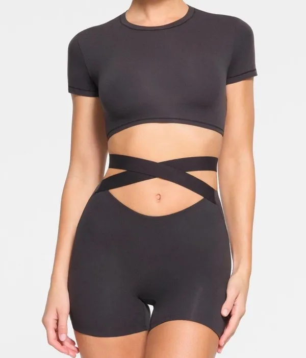 SKIMS WRAPPING SUPER CROPPED TSHIRT - Image 8