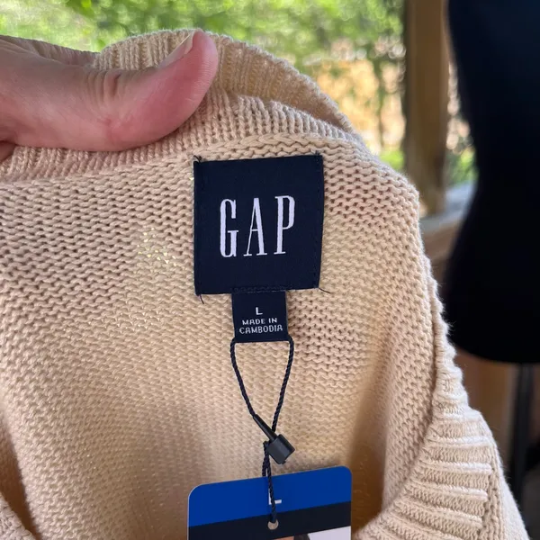 Gap Women's Long Sleeve Taupe Crew Neck Sweater Size L. NEW - Image 6