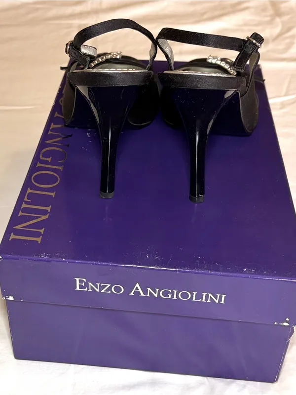 Enzo Angiolini Black Satin Slingback Heels w/Rhinestone Buckle Accent size 8.5 - Image 4