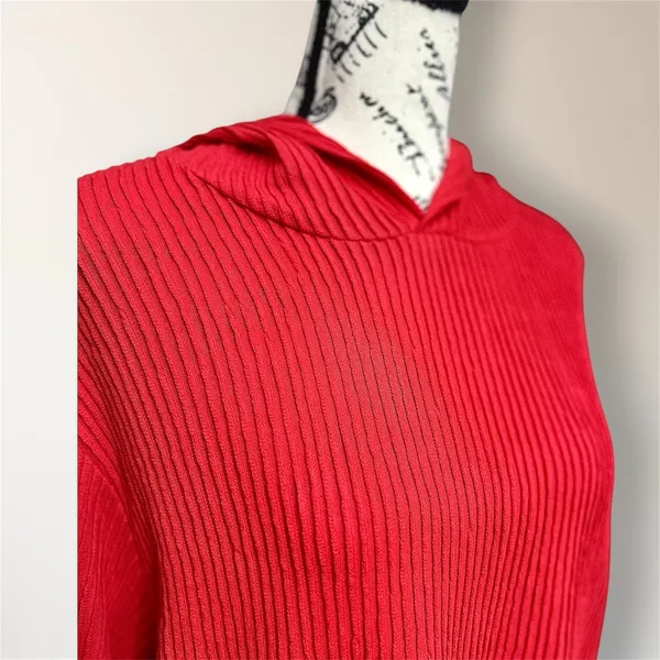 NWT EleVen Venus Williams M Red Ribbed Cotton Tennis Golf Performance Hoodie Top - Image 4