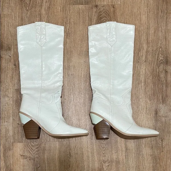 White Croc Embossed Pointed Toe Block Heel Knee High Western Boots, Size 40‎ - Image 3