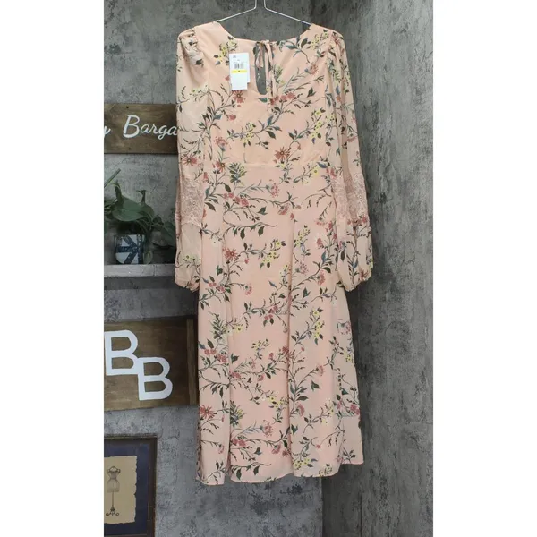 NWT Tinsel Juniors V-Neck Scallop Lace-Trim Floral print Midi Dress Pink Multi M - Image 6