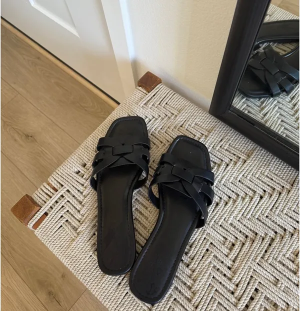Black sandals size 8 - Image 2